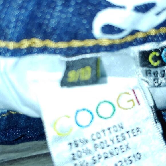 COOGI  embroideree jean capris Sz 9/10 NWOT - Picture 8 of 8